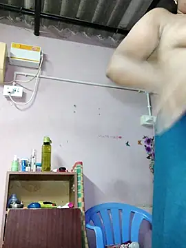 Snapshot of JENNIFERtamil chatting on 12/18/25, 07:47 JENNIFERtamil online show from 12/18/25, 07:47