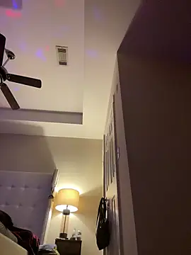 Snapshot of thegenie101 chatting on 10/05/25, 04:22 thegenie101 online show from 10/05/25, 04:22