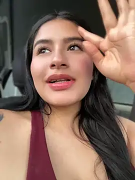 andrea gomes  online show from 04/12/26, 08:47