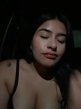 andrea gomes  online show from 04/19/26, 08:02