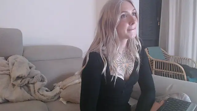 tattoobbgirl online show from 11/26/25, 05:47