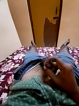 Snapshot of hot_integer chatting on 10/25/25, 01:02 hot integer online show from 10/25/25, 01:02