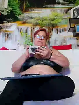Snapshot of QueenPammy1 chatting on 02/04/25, 02:53 QueenPammy1 online show from 02/04/25, 02:53