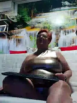 Snapshot of QueenPammy1 chatting on 02/09/25, 12:52 QueenPammy1 online show from 02/09/25, 12:52