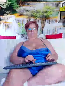 Snapshot of QueenPammy1 chatting on 02/10/25, 12:39 QueenPammy1 online show from 02/10/25, 12:39