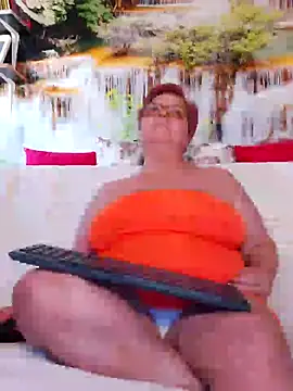 Snapshot of QueenPammy1 chatting on 02/11/25, 01:30 QueenPammy1 online show from 02/11/25, 01:30