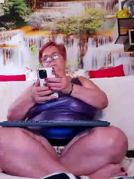 Snapshot of QueenPammy1 chatting on 02/17/25, 01:53 QueenPammy1 online show from 02/17/25, 01:53