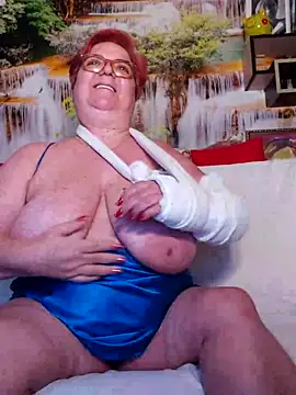 Snapshot of QueenPammy1 chatting on 02/26/25, 10:04 QueenPammy1 online show from 02/26/25, 10:04