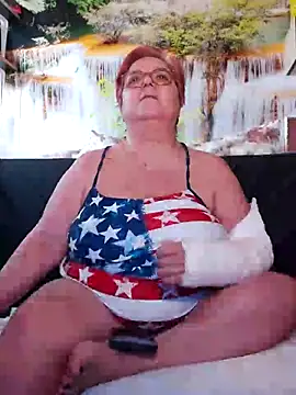 Snapshot of QueenPammy1 chatting on 03/14/25, 12:51 QueenPammy1 online show from 03/14/25, 12:51