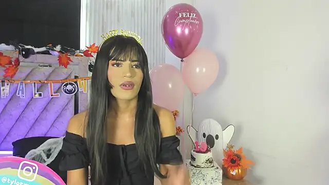 Taylor Harveey online show from 10/24/25, 09:22