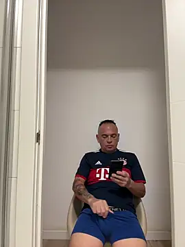 mateocali25 online show from 05/18/26, 11:38