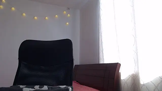 nalafoster online show from 04/01/26, 01:41