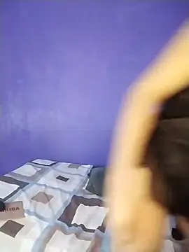 Snapshot of marina_huerta03 chatting on 11/01/25, 07:05 marina huerta03 online show from 11/01/25, 07:05