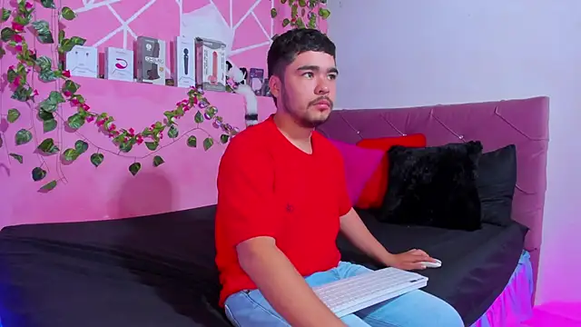  mia and mike  online show from 03/20/25, 11:49