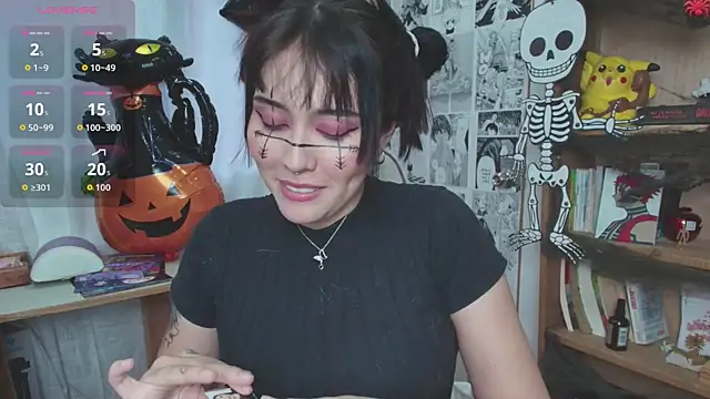 MitsuChan  online show from 10/27/25, 10:14