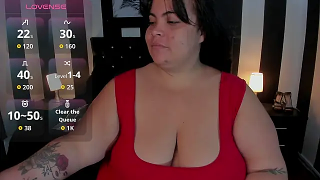 Snapshot of dirtyBBWplay chatting on 10/26/25, 02:23 dirtyBBWplay online show from 10/26/25, 02:23