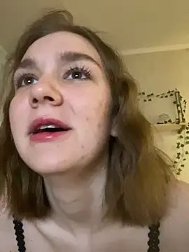 Snapshot of unexpected_twist chatting on 03/19/25, 07:40 unexpected twist online show from 03/19/25, 07:40