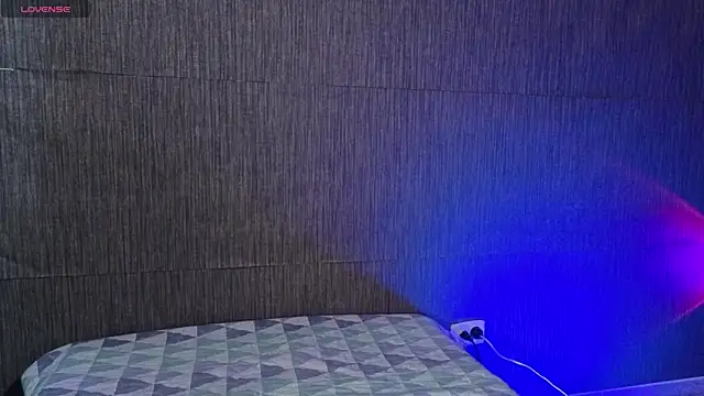 Thalia anderson online show from 04/17/26, 04:04