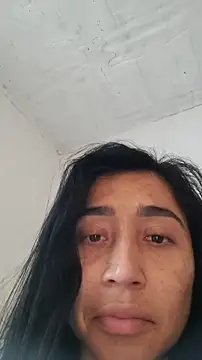 Snapshot of Elowyn chatting on 11/28/25, 06:43 Elowyn online show from 11/28/25, 06:43