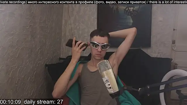 Snapshot of w0rkman chatting on 09/13/25, 01:38 w0rkman online show from 09/13/25, 01:38