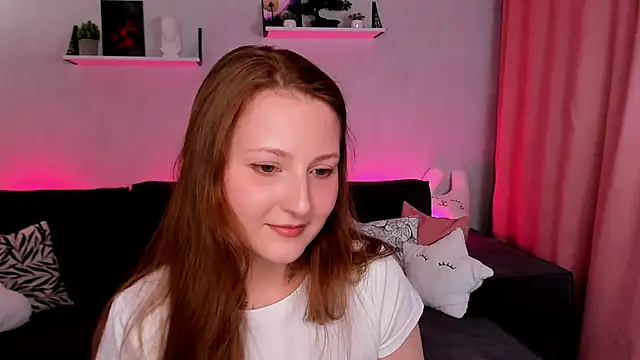 Snapshot of VelvetCherry_ chatting on 03/18/25, 12:25 VelvetCherry online show from 03/18/25, 12:25
