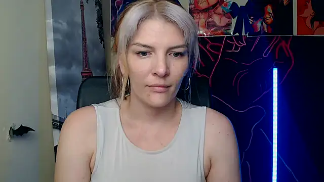 VanessaRey  online show from 05/18/26, 03:07