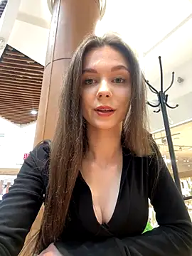 MilaBee online show from 10/16/25, 06:03