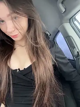 MilaBee online show from 12/20/25, 06:20