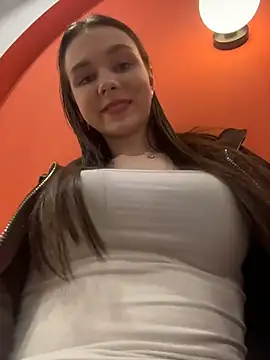 MilaBee online show from 03/13/26, 11:17