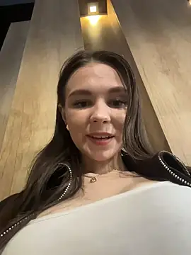 MilaBee online show from 03/16/26, 07:45