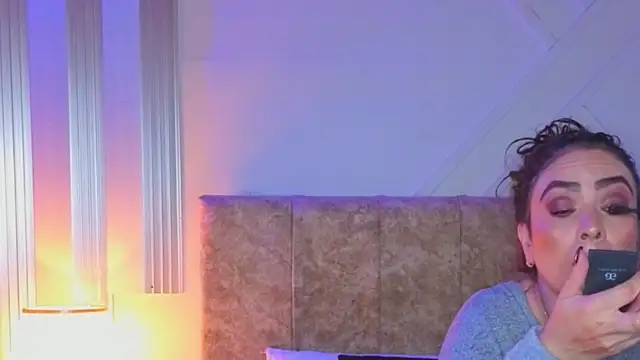 angelinarouse  online show from 03/05/26, 02:51