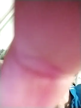 Snapshot of Piono chatting on 03/21/25, 07:24 Piono online show from 03/21/25, 07:24