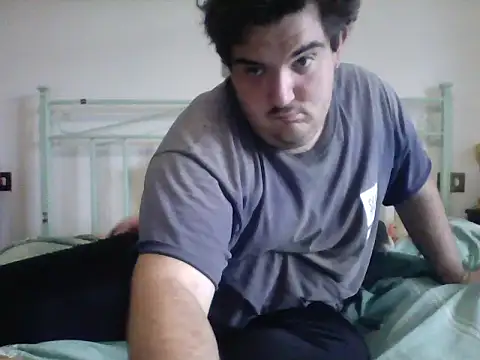 Snapshot of Piono chatting on 11/17/25, 07:58 Piono online show from 11/17/25, 07:58