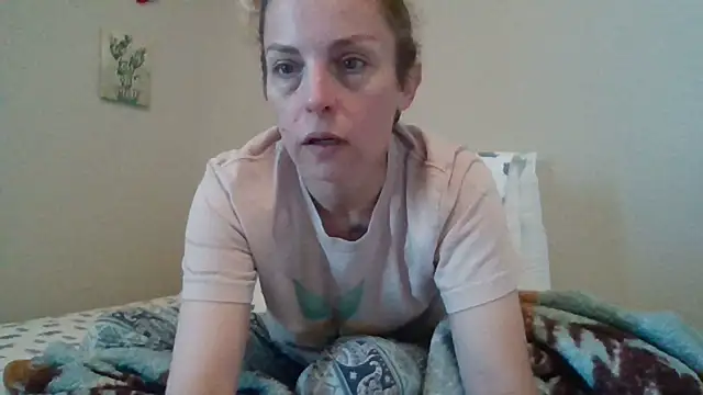 Snapshot of nicolegoodvibe00 chatting on 03/18/25, 02:15 nicolegoodvibe00 online show from 03/18/25, 02:15