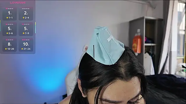 Snapshot of Rainbow-sweet chatting on 12/04/25, 07:17 Rainbow-sweet online show from 12/04/25, 07:17