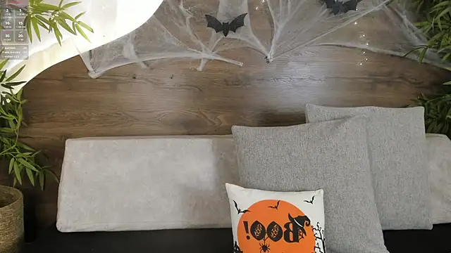 Snapshot of mia_lacy_ chatting on 10/27/25, 07:40 mia lacy online show from 10/27/25, 07:40