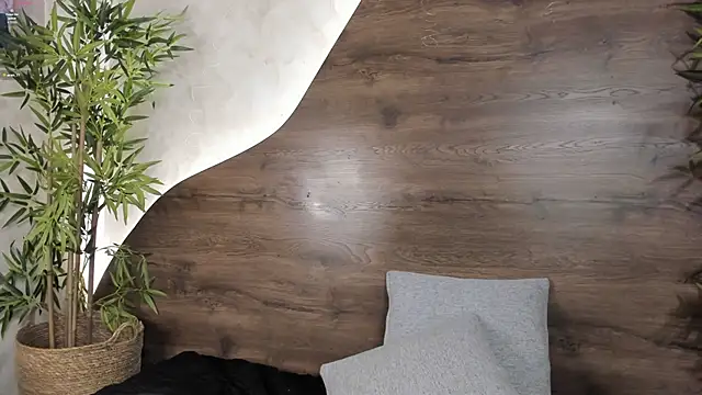 Snapshot of mia_lacy_ chatting on 11/20/25, 07:46 mia lacy online show from 11/20/25, 07:46