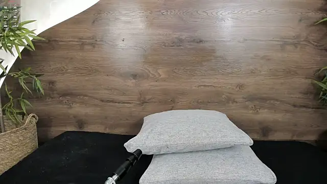 Snapshot of mia_lacy_ chatting on 11/22/25, 07:35 mia lacy online show from 11/22/25, 07:35