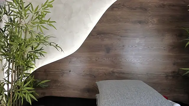 Snapshot of mia_lacy_ chatting on 11/28/25, 08:00 mia lacy online show from 11/28/25, 08:00