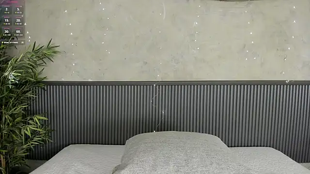 Snapshot of mia_lacy_ chatting on 12/02/25, 12:21 mia lacy online show from 12/02/25, 12:21