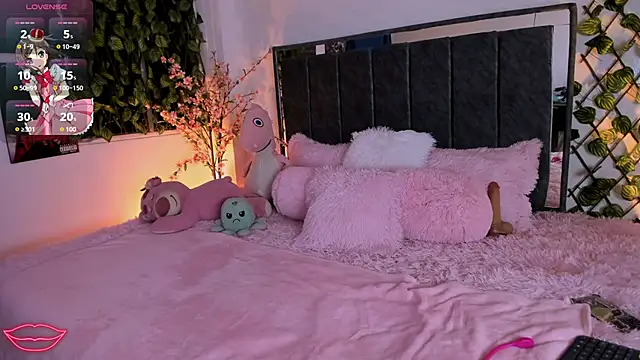 Yumeku 04  online show from 10/31/25, 05:08