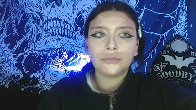 Snapshot of mikaskullcs chatting on 10/01/25, 04:40 mikaskullcs online show from 10/01/25, 04:40