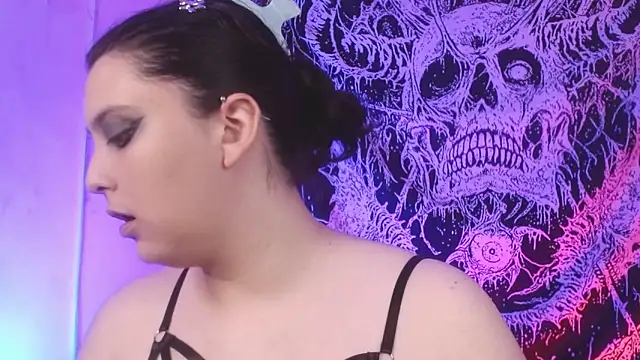 Snapshot of mikaskullcs chatting on 12/20/25, 09:55 mikaskullcs online show from 12/20/25, 09:55