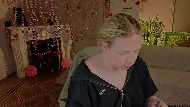 Jes Solar online show from 02/18/26, 09:44