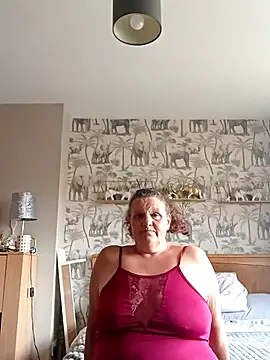 MissQueenBeex online show from 03/21/25, 09:12