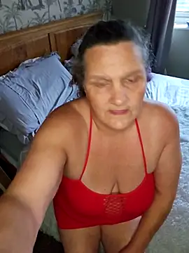 MissQueenBeex online show from 10/16/25, 04:19