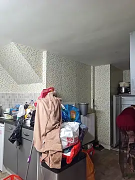 MissQueenBeex online show from 11/30/25, 04:00