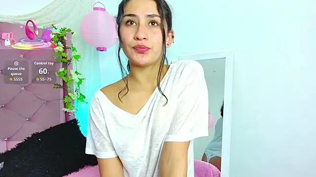 kity x online show from 12/04/25, 07:00