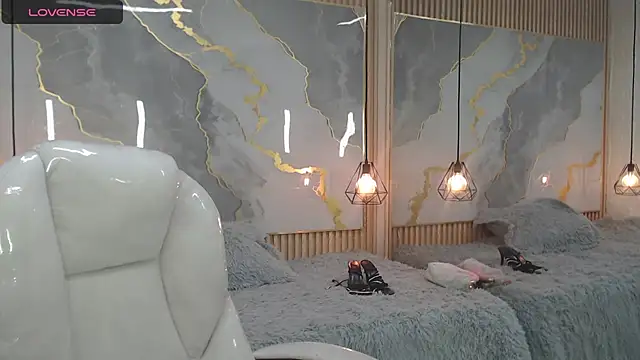 nei girl online show from 09/13/25, 11:10