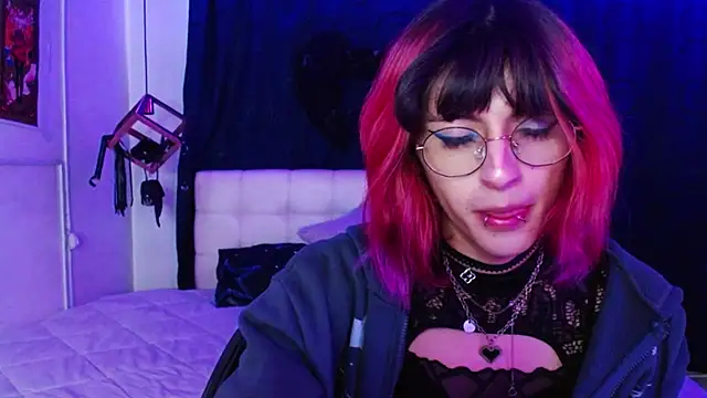 goth minerva online show from 11/03/25, 01:23